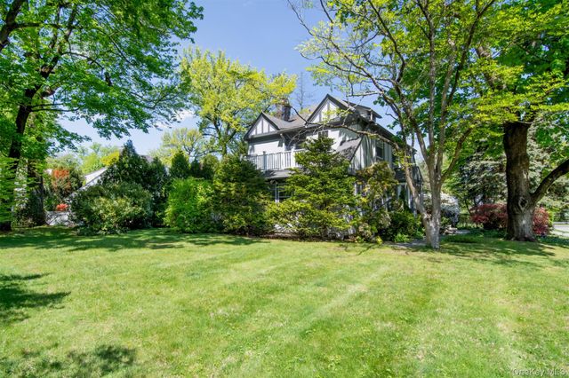 107 Ancon Avenue, Pelham, NY 10803