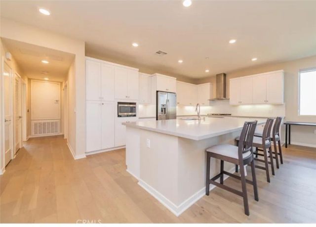 135 Bowery, Irvine, CA 92612