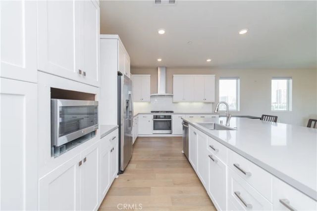 135 Bowery, Irvine, CA 92612