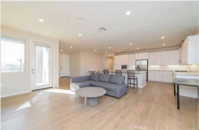 135 Bowery, Irvine, CA 92612