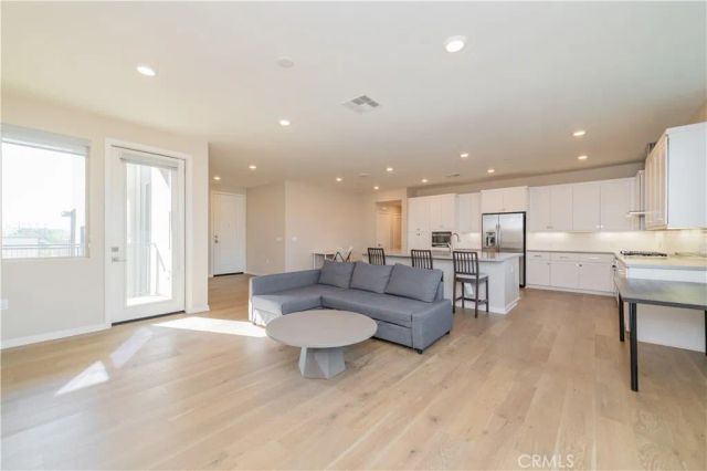 135 Bowery, Irvine, CA 92612