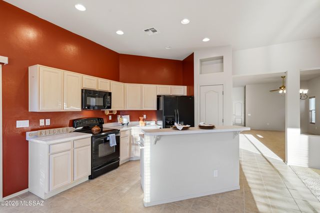 13652 N Gold Cholla Place, Marana, AZ 85658