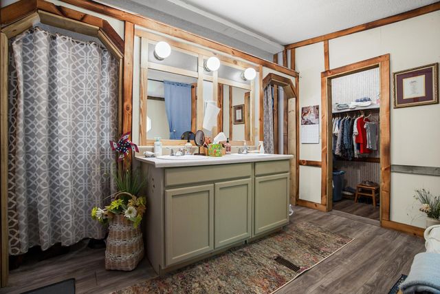 1047 Phillips Dr, Monterey, TN 38574