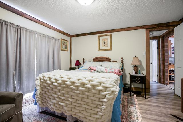 1047 Phillips Dr, Monterey, TN 38574