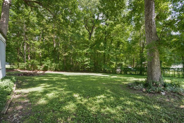1047 Phillips Dr, Monterey, TN 38574