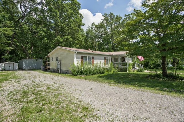 1047 Phillips Dr, Monterey, TN 38574