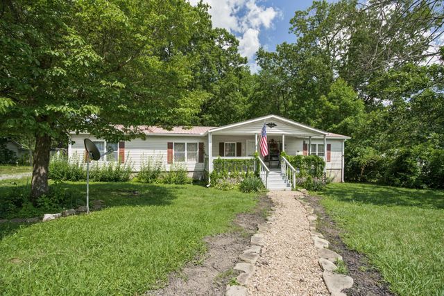 1047 Phillips Dr, Monterey, TN 38574