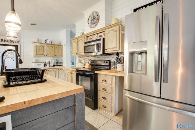 1465 Lovett Street, Town Creek, AL 35672