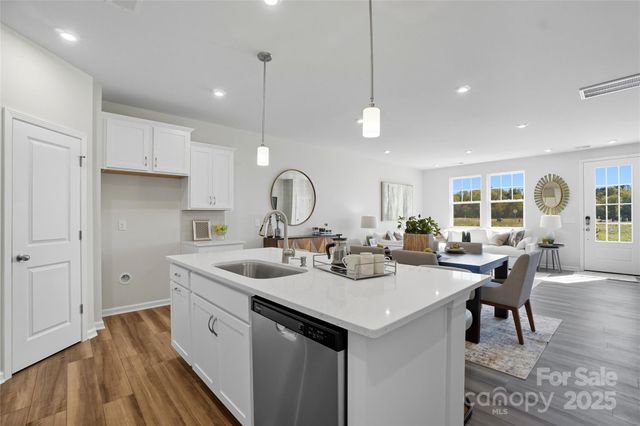 2610 Selbourne Drive, Gastonia, NC 28052