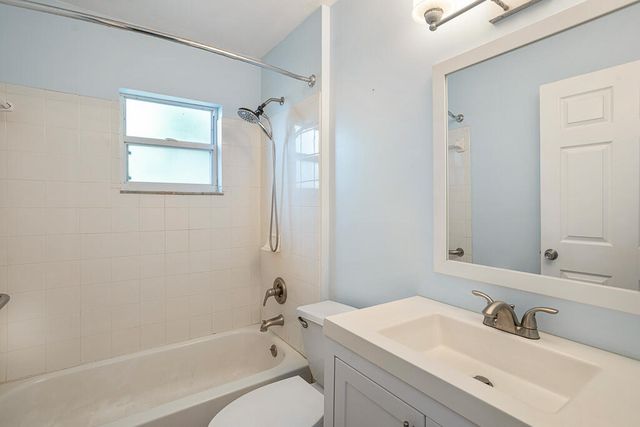 517 Fulton Street Street, Daytona Beach, FL 32114