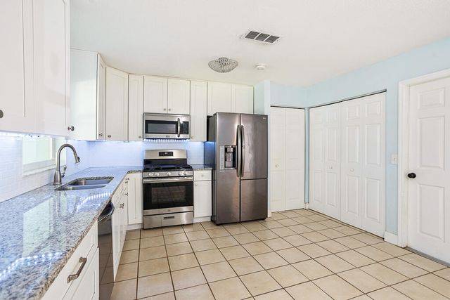 517 Fulton Street Street, Daytona Beach, FL 32114