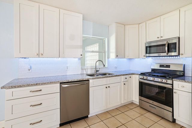 517 Fulton Street Street, Daytona Beach, FL 32114