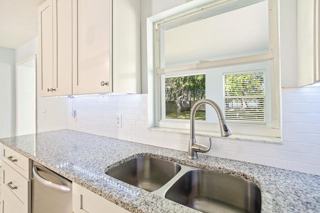 517 Fulton Street Street, Daytona Beach, FL 32114