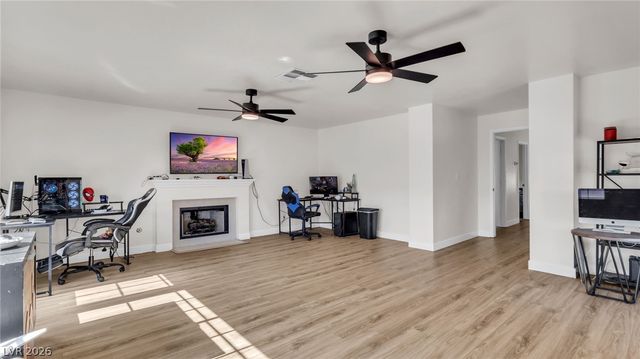 5620 Guiding Star Circle, North Las Vegas, NV 89031