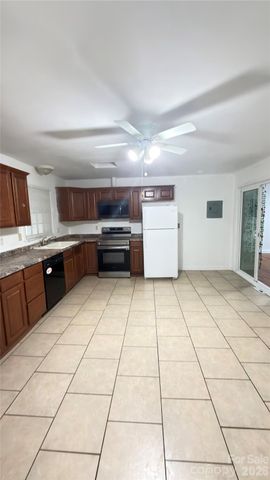 4131 Woodgreen Terrace, Charlotte, NC 28205