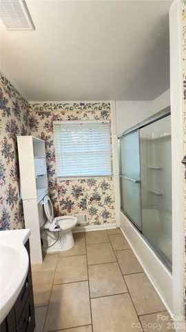 4131 Woodgreen Terrace, Charlotte, NC 28205