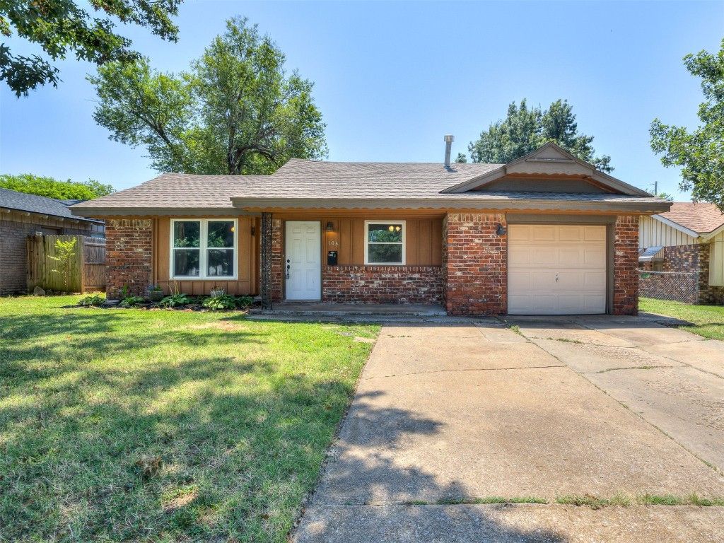 106 NE 7th Street, Moore, OK 73160