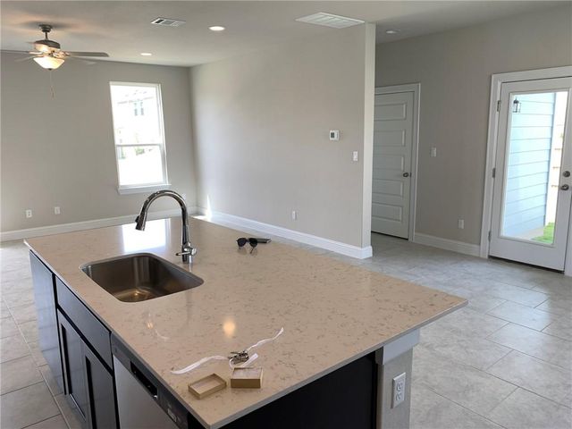 109 White Dunes DR, Maxwell, TX 78656