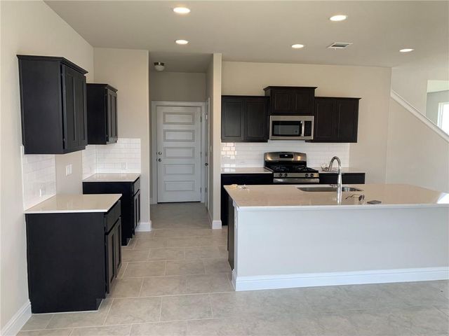 109 White Dunes DR, Maxwell, TX 78656
