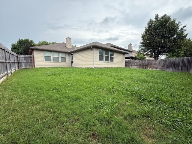 13216 Fencerow Road, Fort Worth, TX 76244