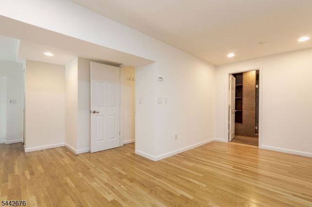 518 Gregory Ave 203, Weehawken Twp., NJ 07086