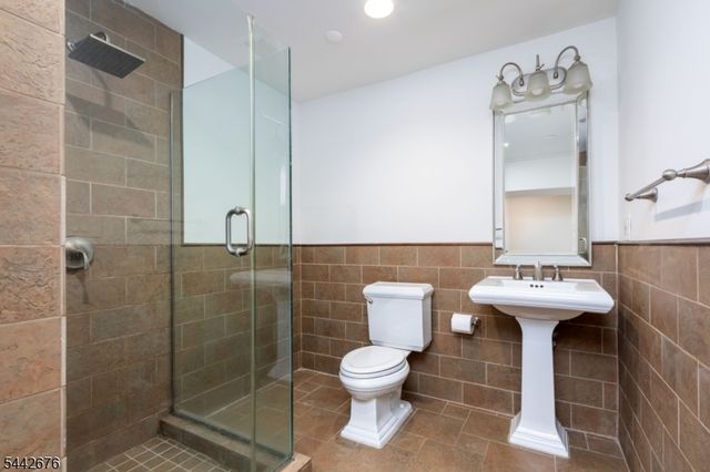 518 Gregory Ave 203, Weehawken Twp., NJ 07086