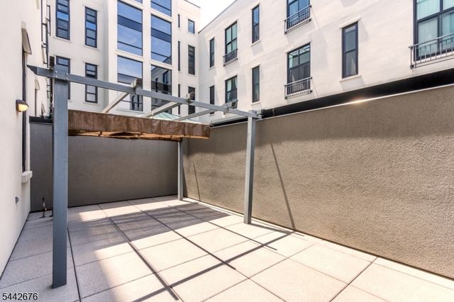 518 Gregory Ave 203, Weehawken Twp., NJ 07086