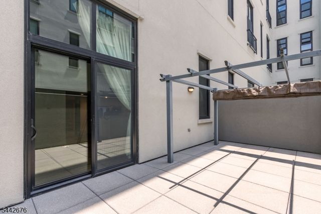 518 Gregory Ave 203, Weehawken Twp., NJ 07086