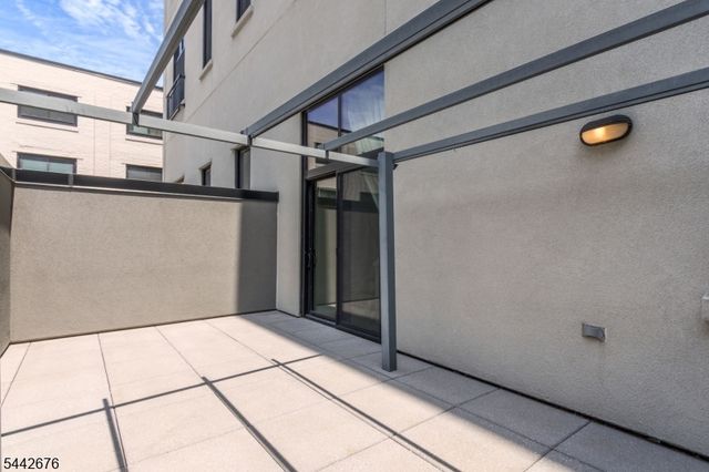 518 Gregory Ave 203, Weehawken Twp., NJ 07086