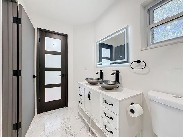 4256 KING RICHARD LANE, Sarasota, FL 34232