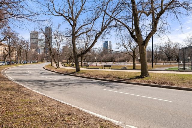 131 Park Drive 12, Boston, MA 02215