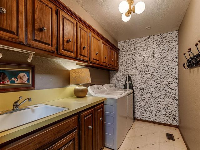 10604 Admiral Drive, Oklahoma City, OK 73162