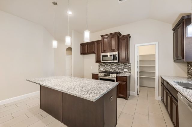 989 Imperial Eagle Road, Alvarado, TX 76009
