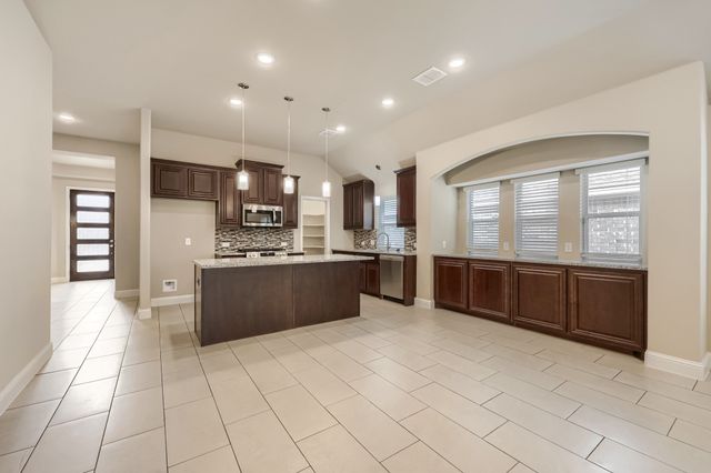 989 Imperial Eagle Road, Alvarado, TX 76009