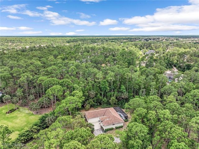 5752 Bur Oaks LN, Naples, FL 34119