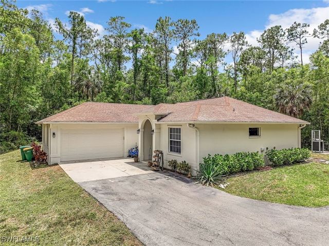 5752 Bur Oaks LN, Naples, FL 34119
