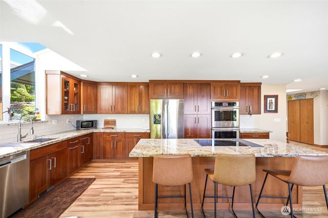 1010 1st Lane, Mukilteo, WA 98275