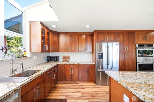 1010 1st Lane, Mukilteo, WA 98275