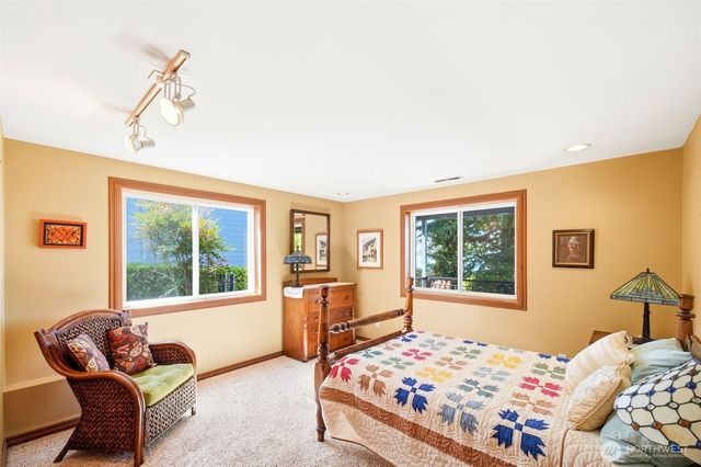 1010 1st Lane, Mukilteo, WA 98275