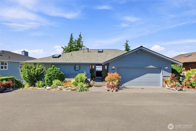 1010 1st Lane, Mukilteo, WA 98275