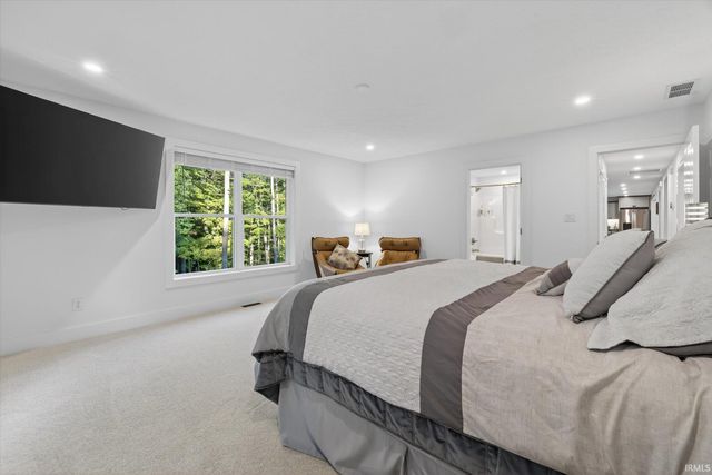 5999 Nehrt Road, Bloomington, IN 47408