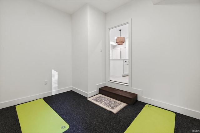 5999 Nehrt Road, Bloomington, IN 47408