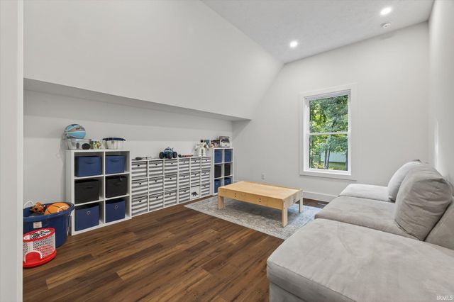 5999 Nehrt Road, Bloomington, IN 47408