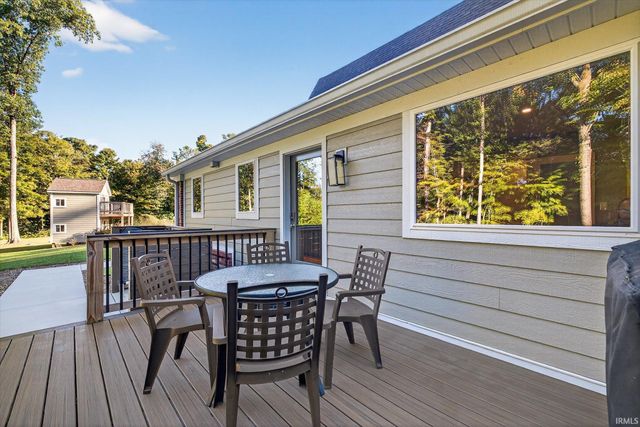 5999 Nehrt Road, Bloomington, IN 47408