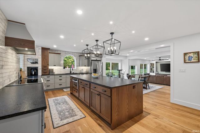 5999 Nehrt Road, Bloomington, IN 47408