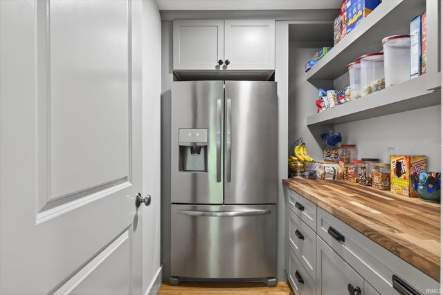 5999 Nehrt Road, Bloomington, IN 47408