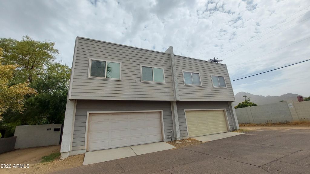 1728 E Ocotillo Road, Phoenix, AZ 85016