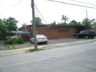 12821 Capital Street, Oak Park, MI 48237
