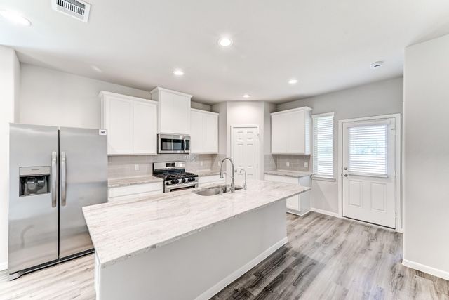 27085 Kestrel Trail, Magnolia, TX 77354