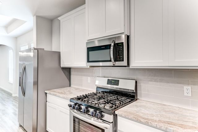 27085 Kestrel Trail, Magnolia, TX 77354